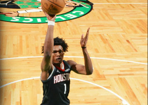 Με winner Τόμπσον και poster dunk Γιάννη το NBA Top-10 (vid)
