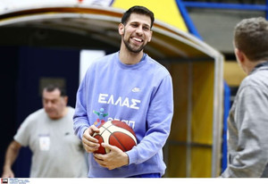 Λούντζης: &quot;Μεγάλη τιμή και ευθύνη να είσαι αρχηγός της Εθνικής&quot;