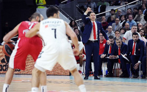 Μπλατ : &quot;Παιδιά, φυσικά και μπορούμε καλύτερα από αυτό&quot;