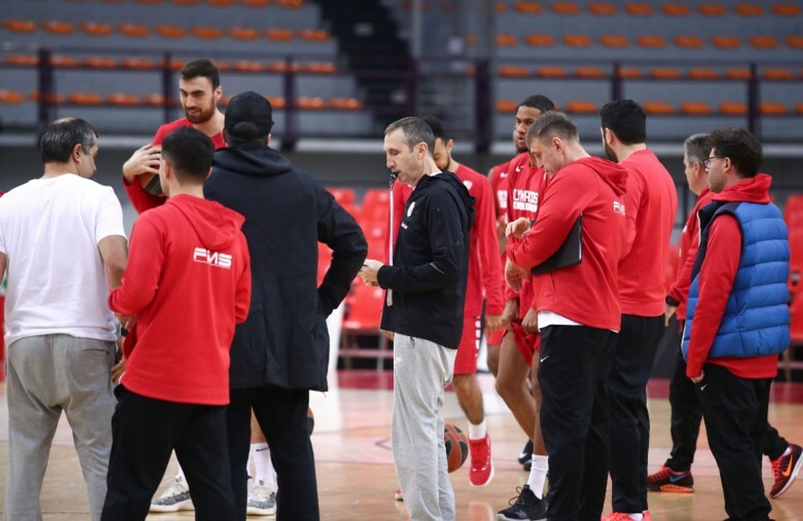 Ολυμπιακός: Προπονήσεις τέλος, ακολουθεί συνάντηση Αγγελόπουλων-Μπλατ