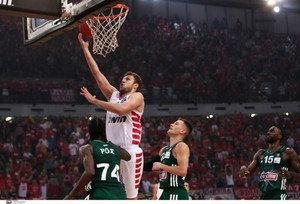 Πάρτι τίτλου από Ολυμπιακό 93-74 και 3-0 τον Παναθηναϊκό (pics)
