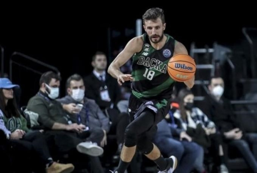 Αναντολού Εφές: Κλείνει τον Οζντεμίρογλου