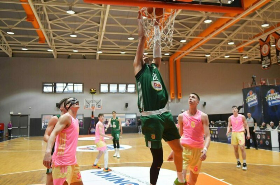 Rising Stars: Οι καλύτερες στιγμές του τελικού και οι 7 τάπες του Σαμοντούροβ (vid)