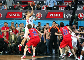 Euroleague: Το &quot;πεταχτάρι&quot; του Πρίντεζη το &#039;12, κορυφαία φάση της δεκαετίας! (video)