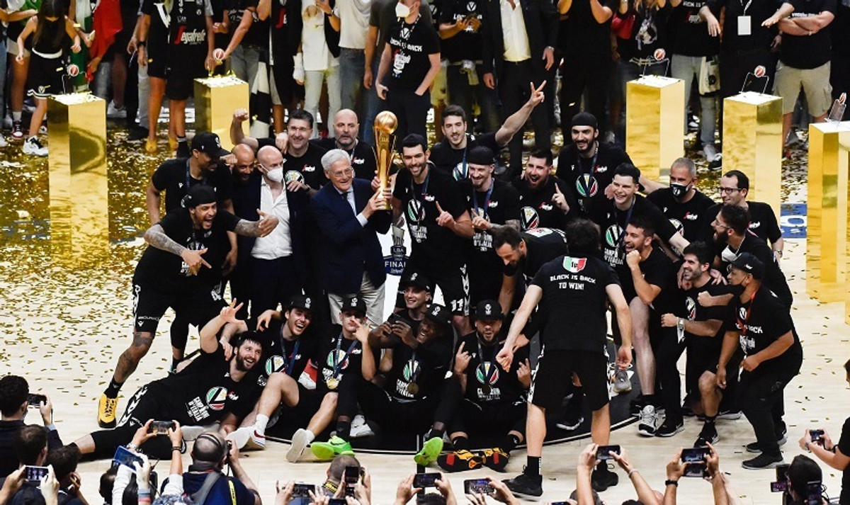 Πρωταθλήτρια Ιταλίας μετά από 20 χρόνια η Βίρτους Μπολόνια 73-62 και 4-0 την Αρμάνι Μιλάνο!
