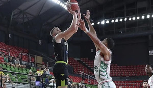 Τουρκία: Η Νταρουσάφακα 93-80 την Μπελεντίγεσι του Ρογκαβόπουλου
