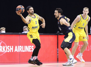 Η Άλμπα ταπείνωσε 89-63 τη Φενέρμπαχτσε!