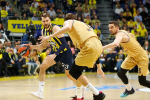 Φενέρμπαχτσε-Μπαρτσελόνα 81-73: Επική ανατροπή από το -17! (vid)