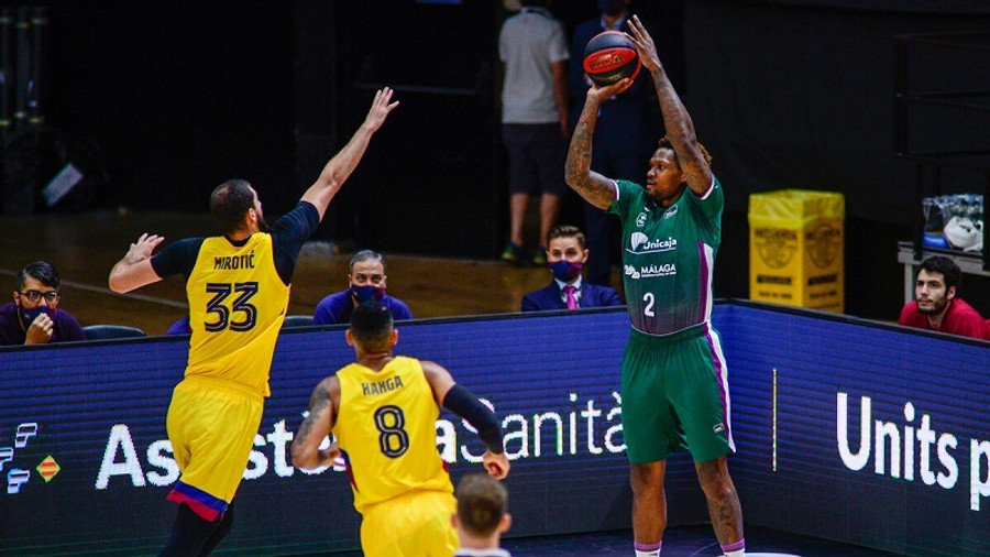 Με Μίροτιτς και Τόμιτς η Μπαρτσελόνα 84-73 τη Μάλαγα