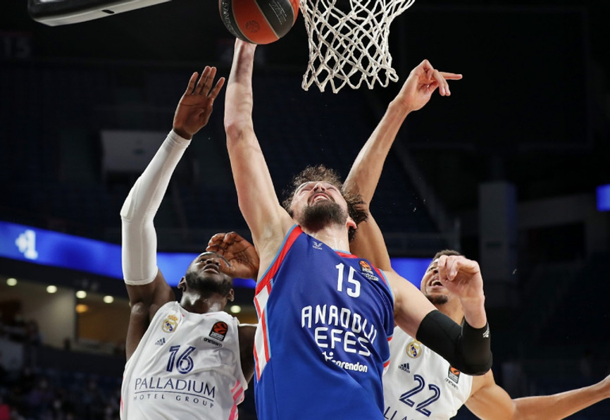 EuroLeague playoffs: Απόψε οι δεύτεροι αγώνες σε Πόλη και Μιλάνο
