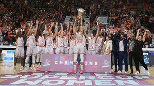 Η Μπουρζ κατέκτησε το FIBA SuperCup πριν υποδεχθεί τον Ολυμπιακό (video)