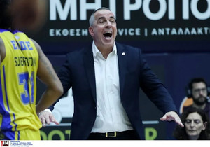 Ο Λιμνιάτης... τελείωσε τον Πάτον από το Περιστέρι (vid)