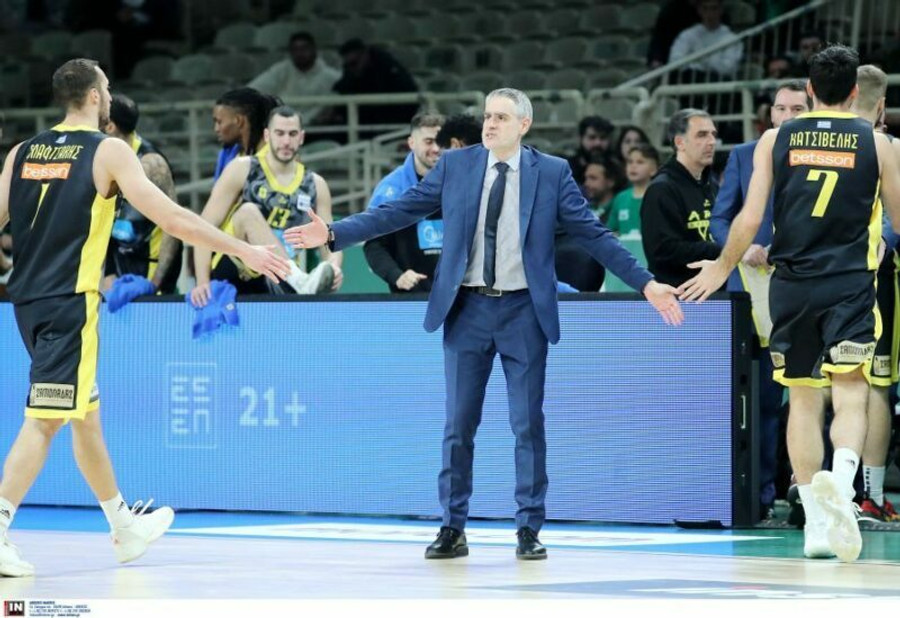 Καστρίτης: "Με συγκέντρωση και ενέργεια κόντρα στην Τρέντο" - Τι είπε ο Καλόγηρος