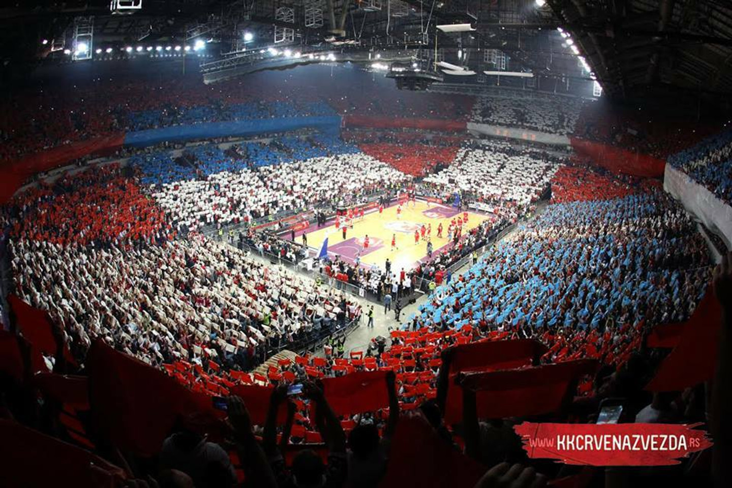 Στο... καμίνι της Stark Arena ο Ερυθρός Αστέρας (pics)