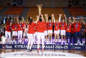 Η απονομή του Κυπέλλου στον Ολυμπιακό, τα highlights και οι δηλώσεις - MVP η Τόμπιν (vids)