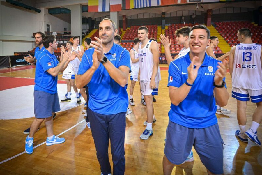 Εθνική Παίδων: Τα συγχαρητήρια του Καλαμπόκη και η ανάγκη για "προσγείωση"
