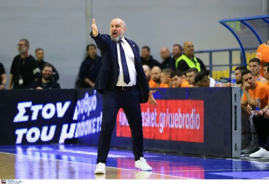 Μάνταλος: "Θα μαζέψουμε τα κομμάτια μας και θα επανέλθουμε" (vid)