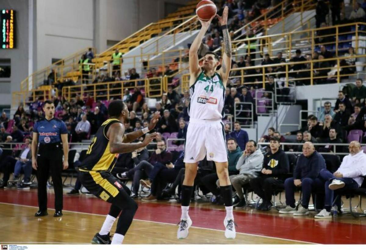 Στον ημιτελικό ο Παναθηναϊκός, 79-72 την πολύ βελτιωμένη ΑΕΚ