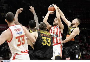 Live: Ολυμπιακός-ΑΕΚ 89-70 (τελικό)