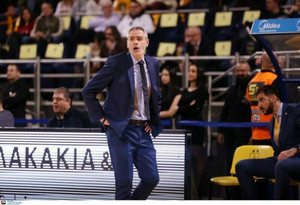 Καστρίτης-Σεγούρα: Η ένταση, το &quot;καράτε&quot; και οι εξηγήσεις τους (video)