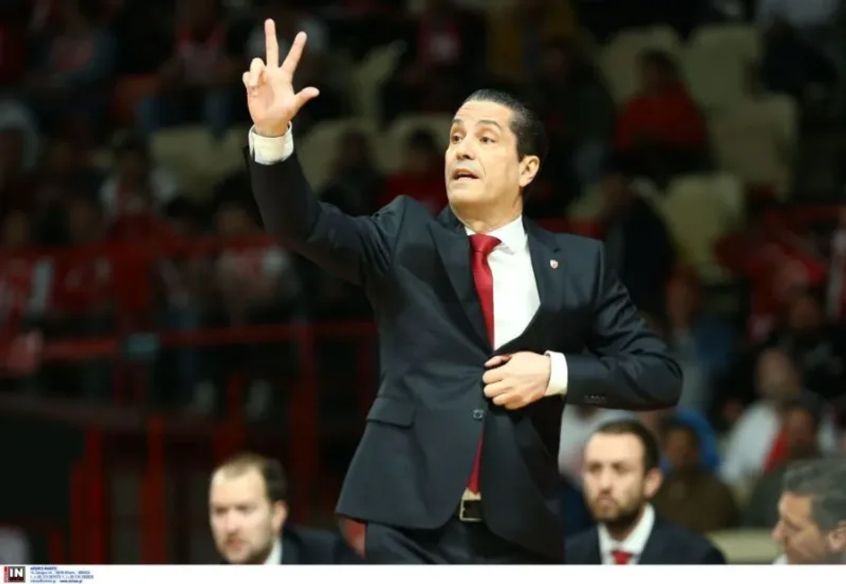Ερυθρός Αστέρας: Ο πρόεδρος στηρίζει Σφαιρόπουλο